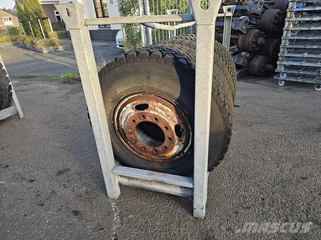  Several 1000 X 20 Reboques articulados