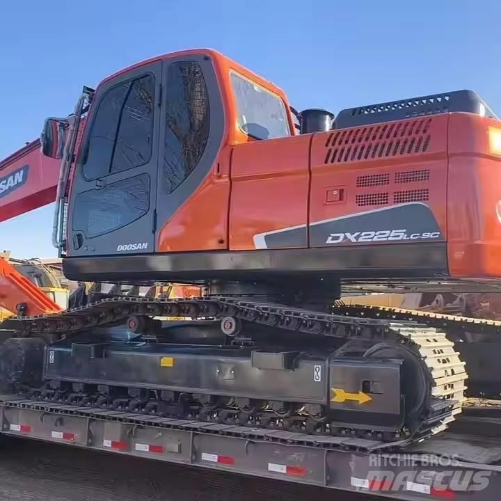 Doosan DX225LC-9C Escavadoras de rastos