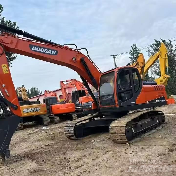 Doosan DX225LC-9C Escavadoras de rastos
