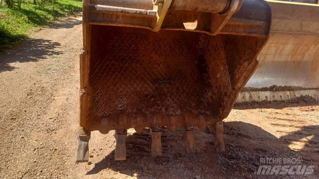 SDLG LG 6250 E Escavadoras de rastos