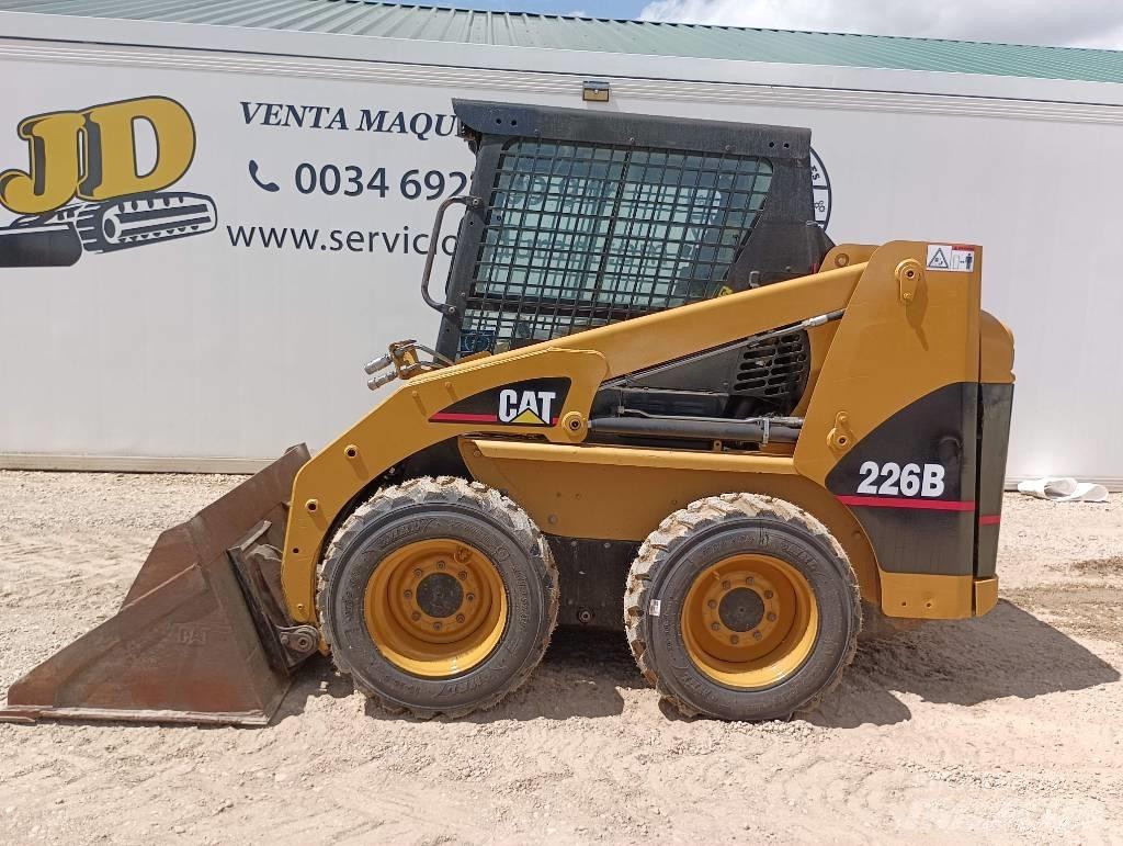 CAT 226 B Carregadoras de direcção deslizante