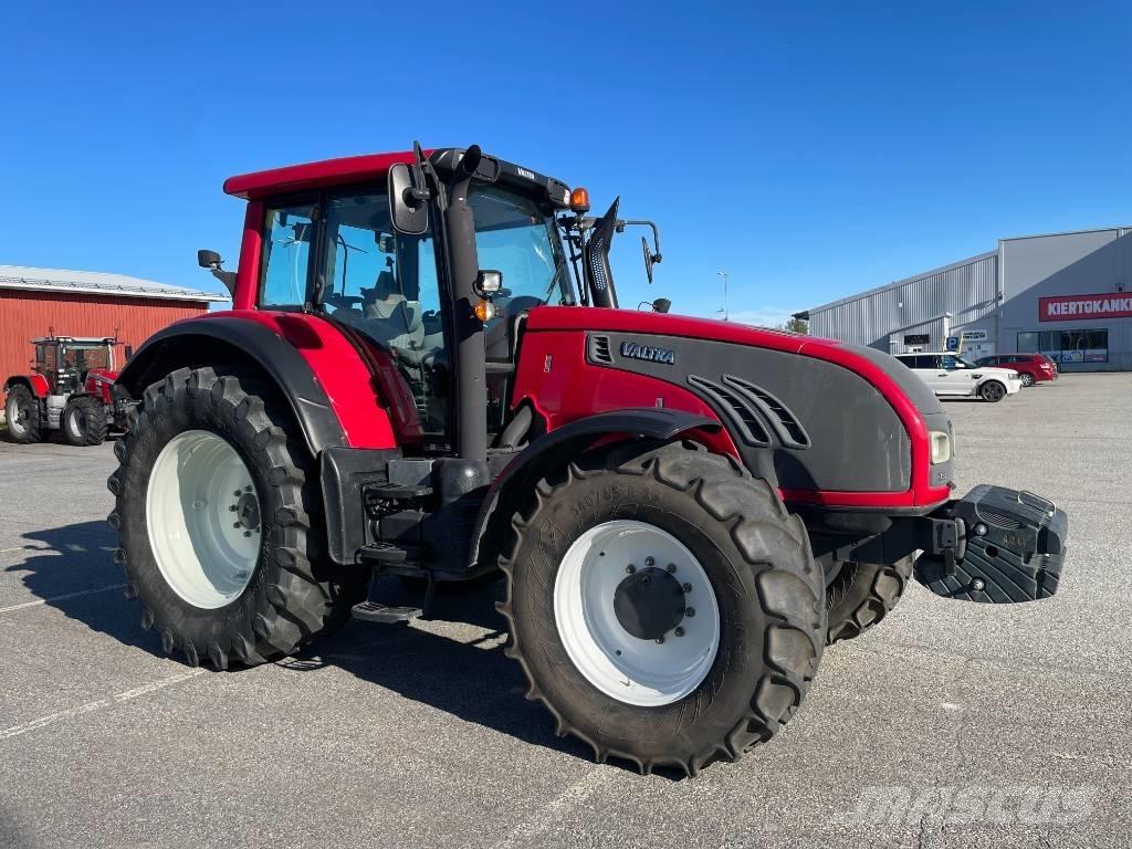 Valtra T 153 Versu Tratores Agrícolas usados