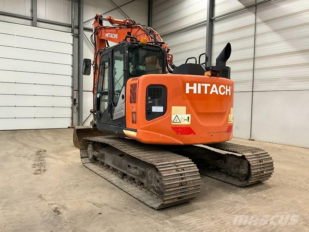 Hitachi ZX 135 US-6 Escavadoras de rastos