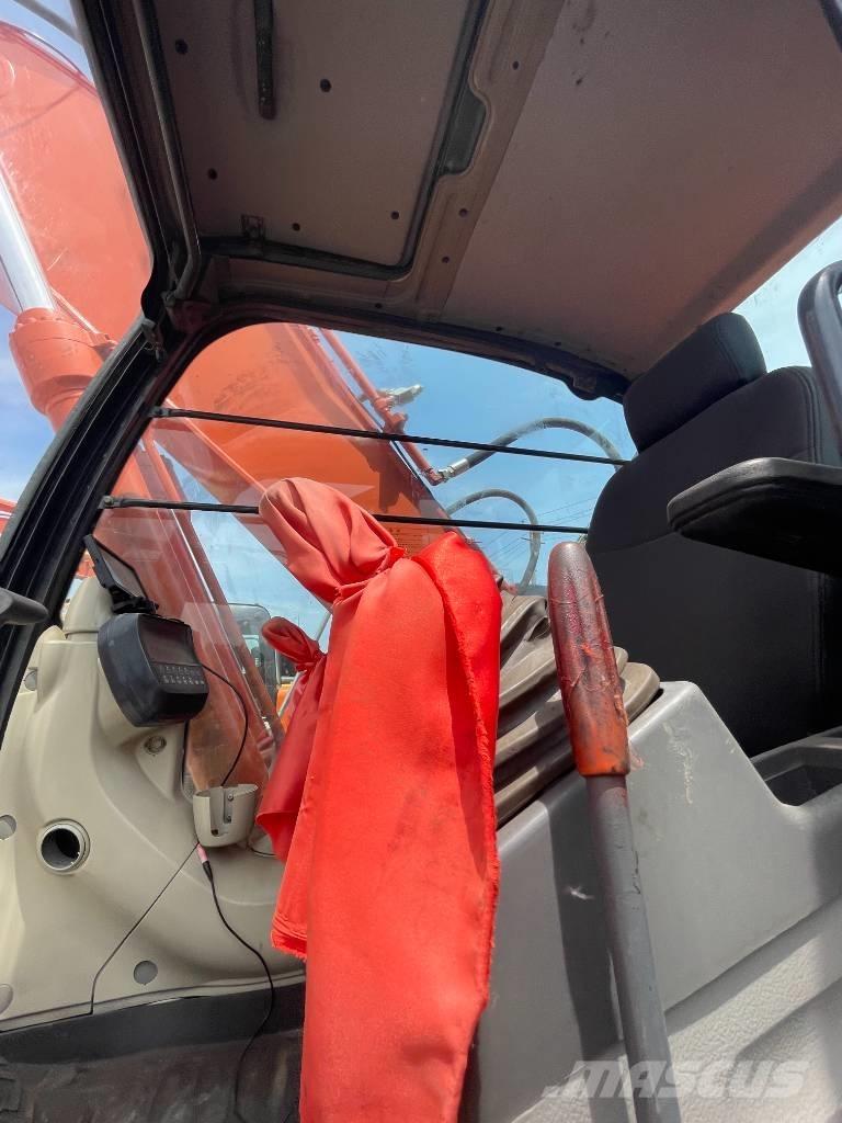 Hitachi ZX 240 Escavadoras de rastos