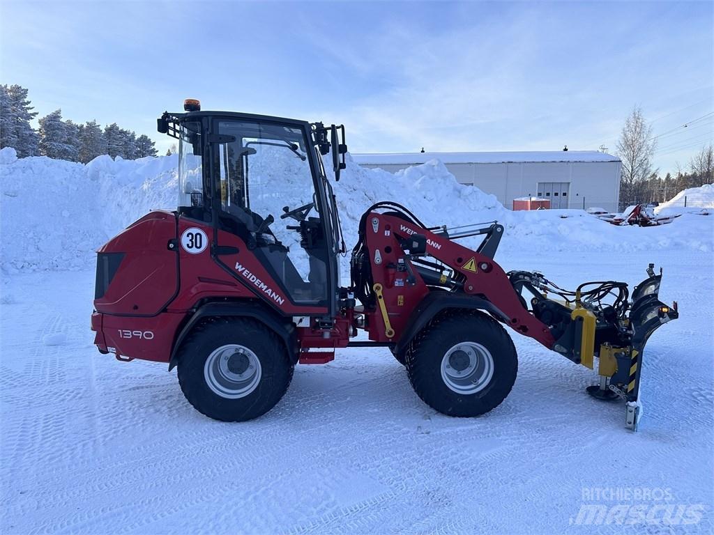 Weidemann 1390 Carregadoras de direcção deslizante