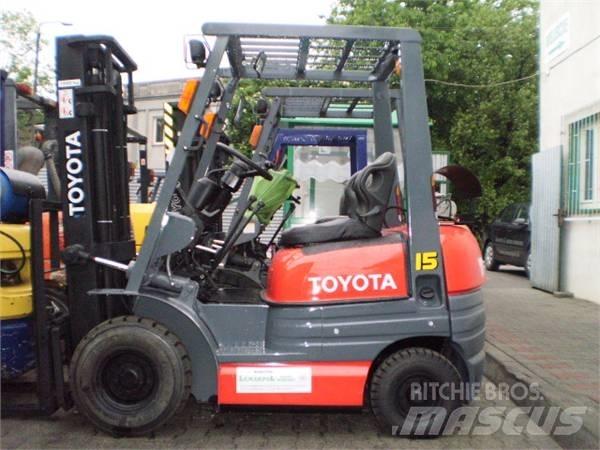 Toyota 6FGL15 Porta palettes