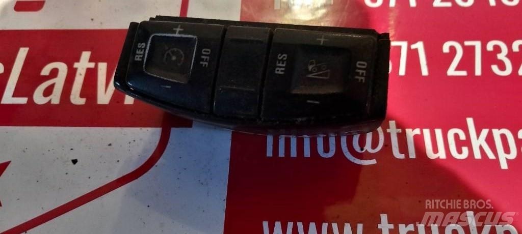 Scania R 440.   1870912 Cabines e interior