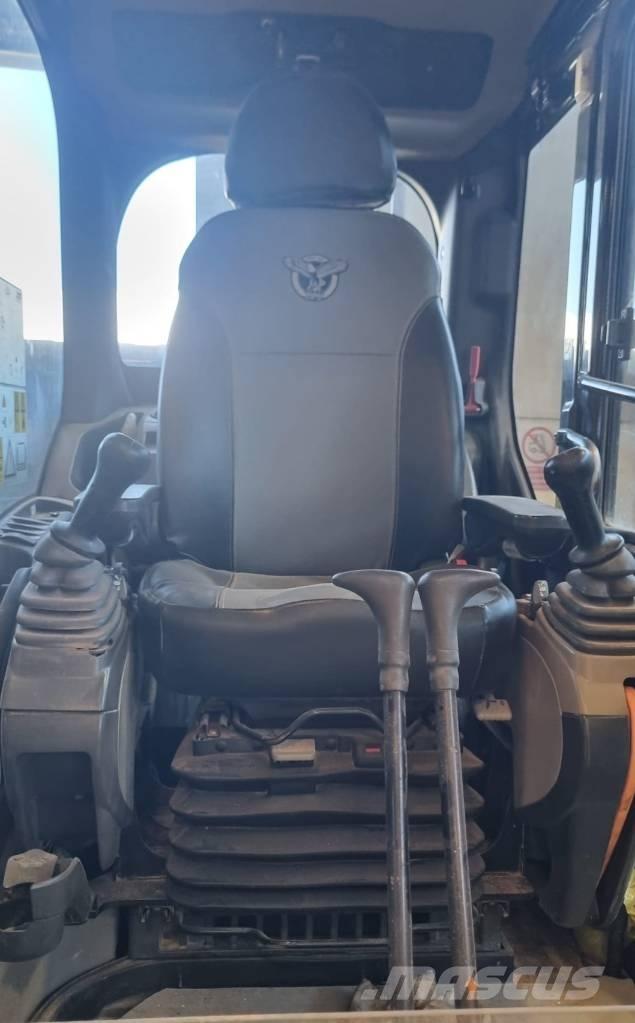 CASE CX 210 D Escavadoras de rastos