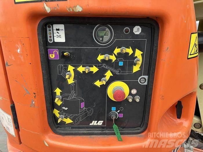 JLG E300AJP Outros elevadores e plataformas