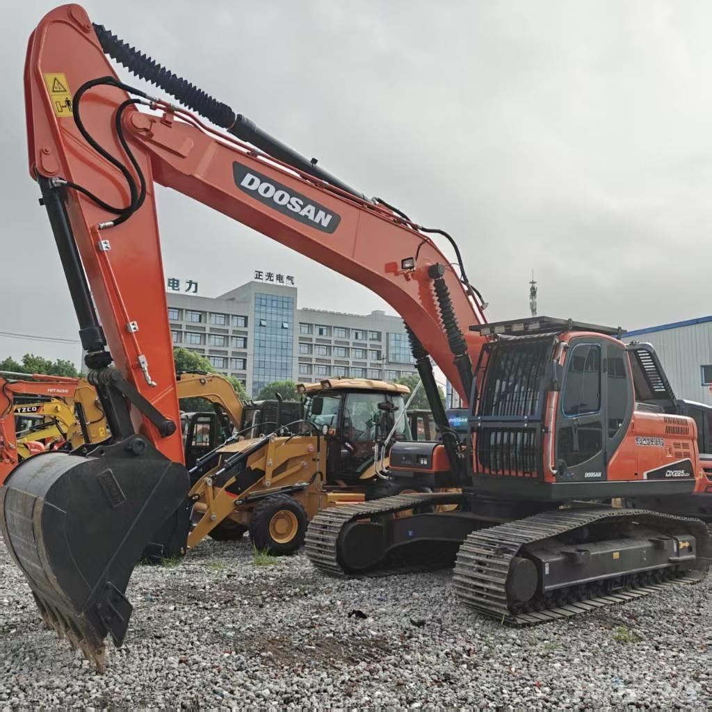 Doosan DX 225 LCA Escavadoras de rastos