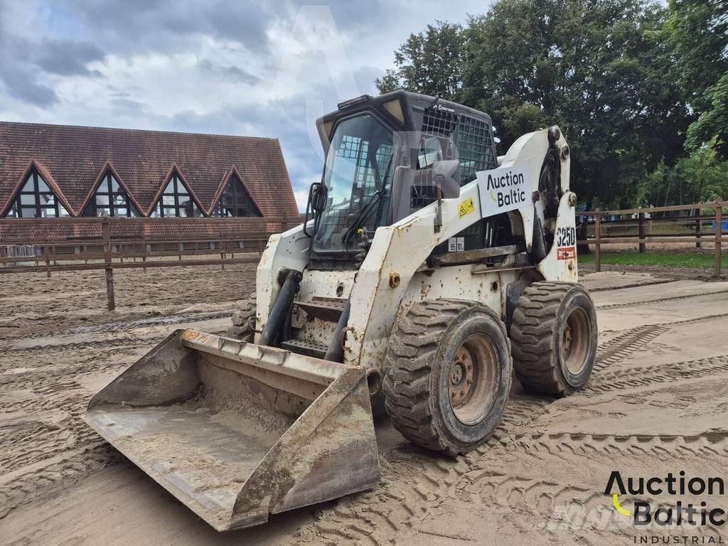 Bobcat S 250 Carregadoras de direcção deslizante