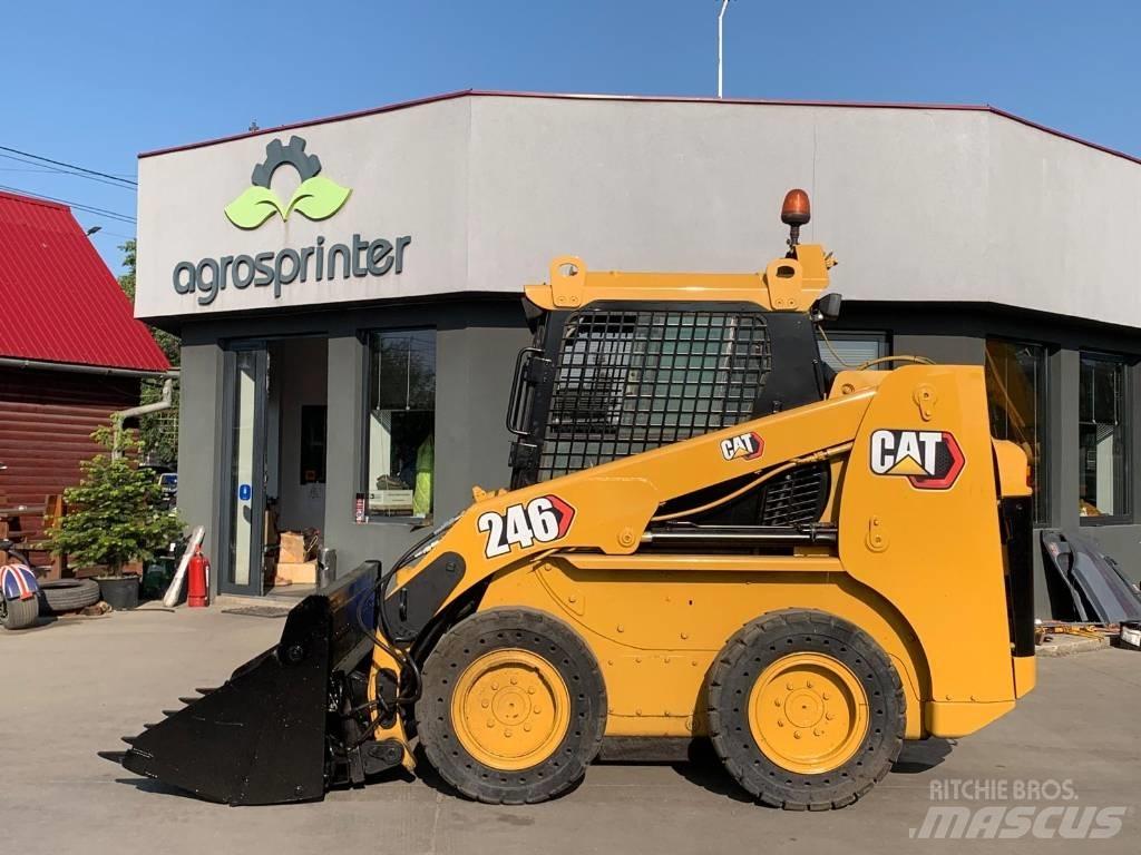 CAT 246 Carregadoras de direcção deslizante