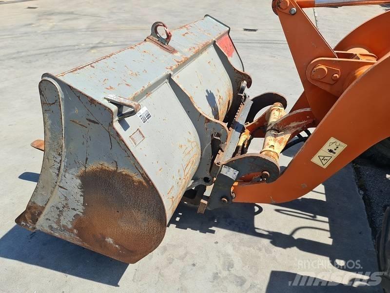 Atlas AR75e Pás carregadoras de rodas