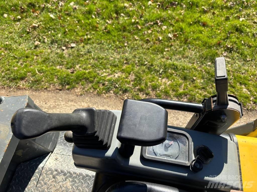 Wacker Neuson DT 23 Dumpers de lagartas