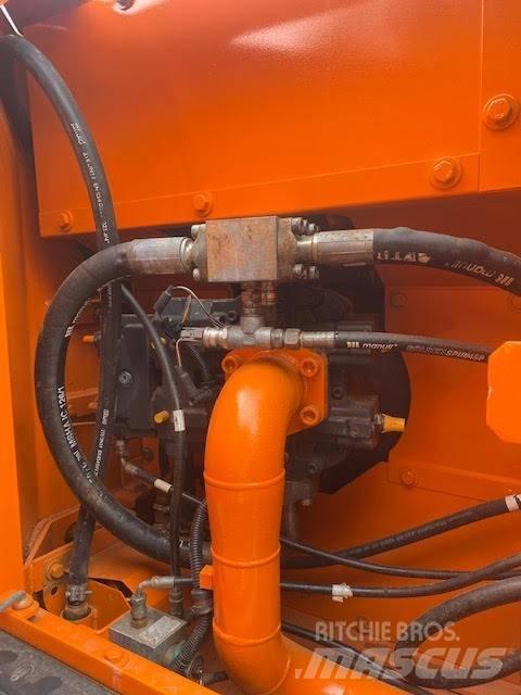 Doosan DX 180 LC Escavadoras de rastos