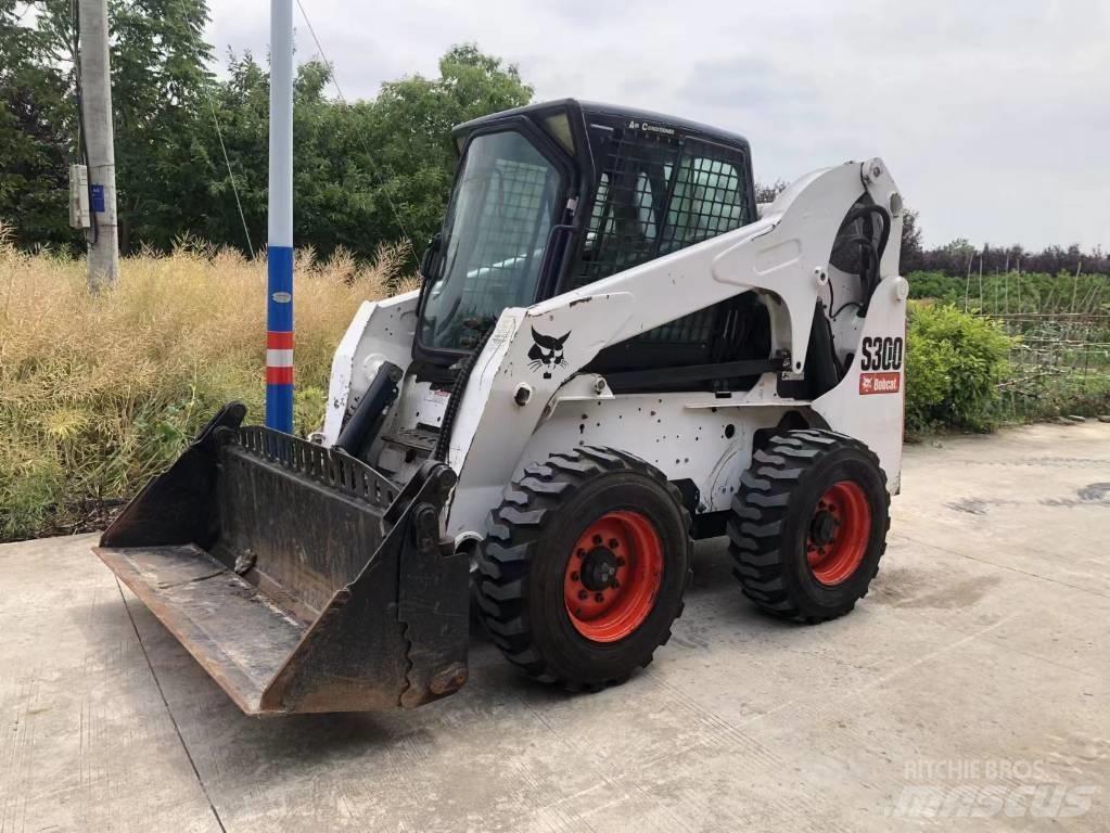 Bobcat S 300 Carregadoras de direcção deslizante