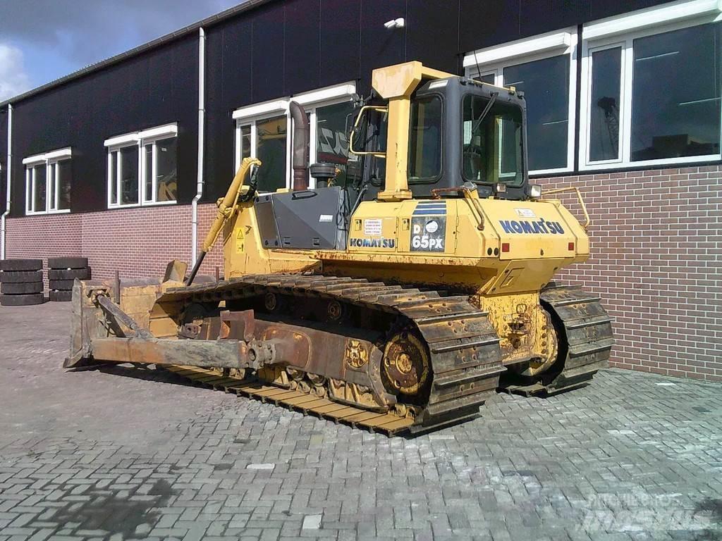 Komatsu D65PX-15 Dozers - Tratores rastos