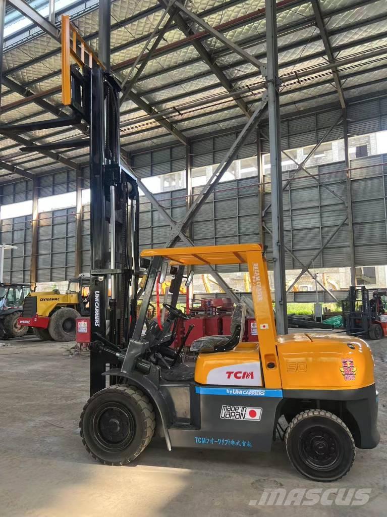 TCM 5t Empilhadores Diesel