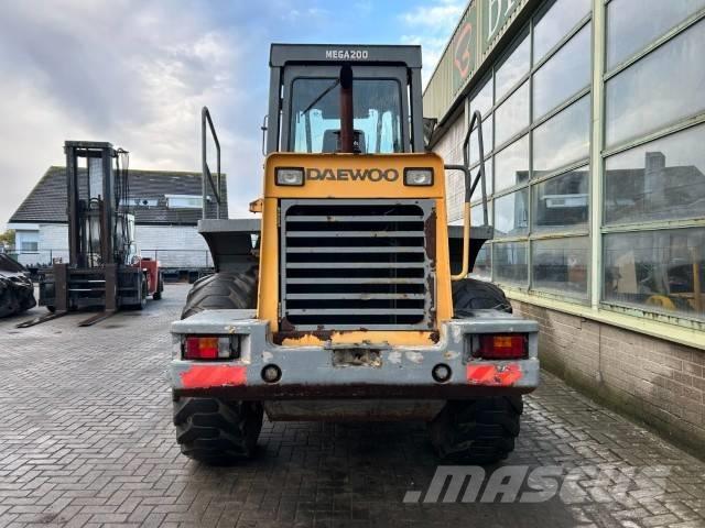 Daewoo MC 200 Pás carregadoras de rodas