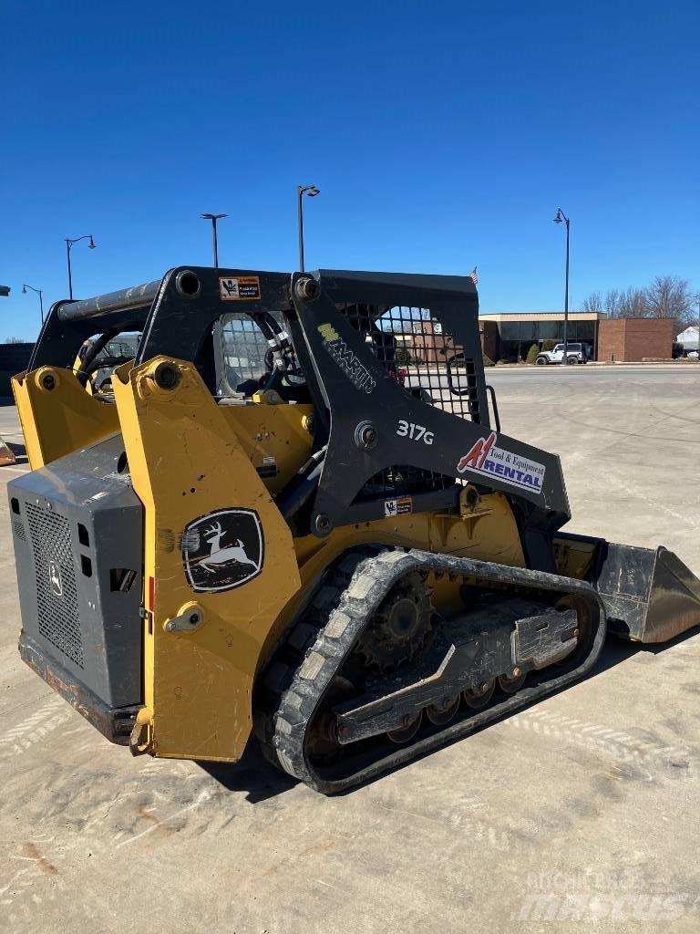 DEERE 317 G Carregadoras de direcção deslizante