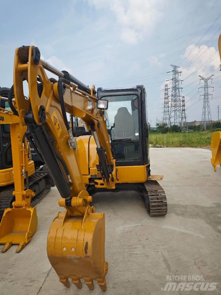 CAT 303.5 E CR Mini Escavadoras <7t
