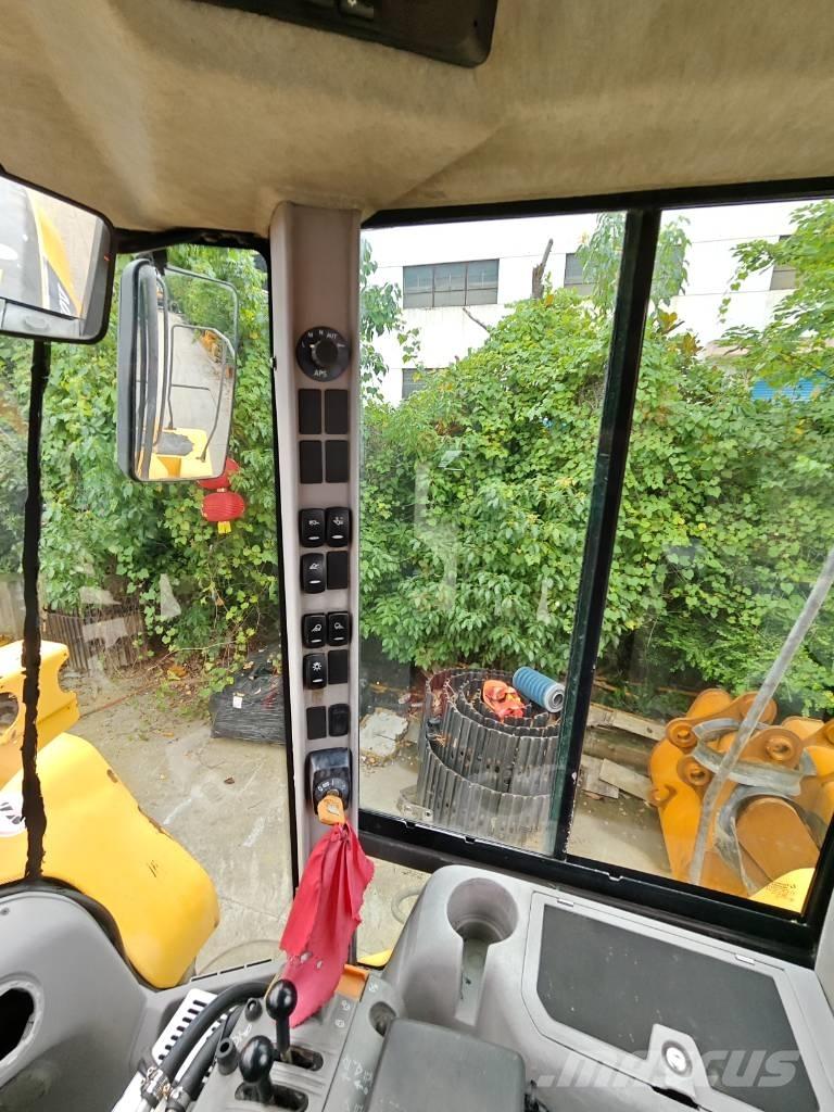 Volvo L 120 Pás carregadoras de rodas