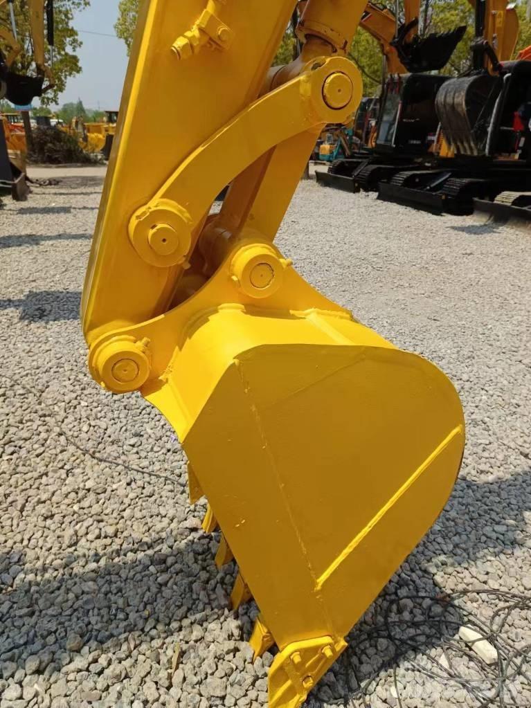 Komatsu PC 70 Escavadoras Midi 7t - 12t