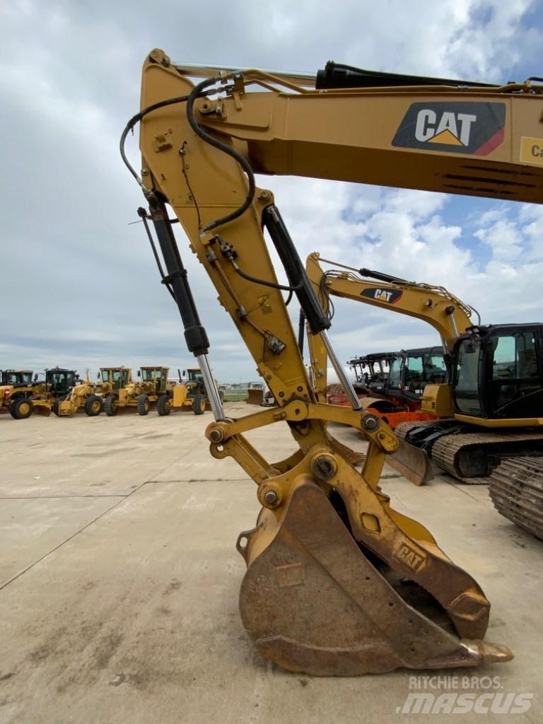 CAT 323 Escavadoras de rastos