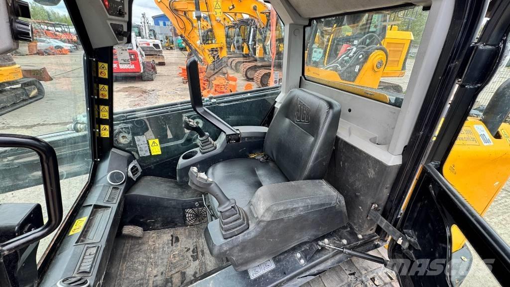 JCB 3 TS-8T Carregadoras de direcção deslizante