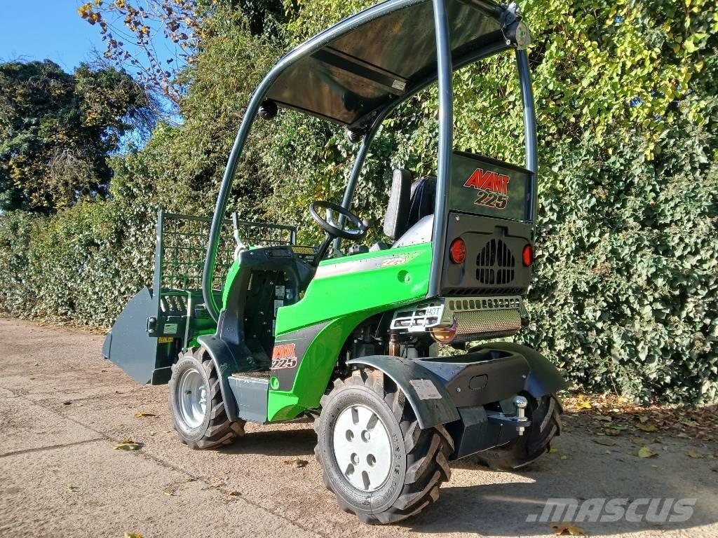 Avant 225 Carregadora multifunções