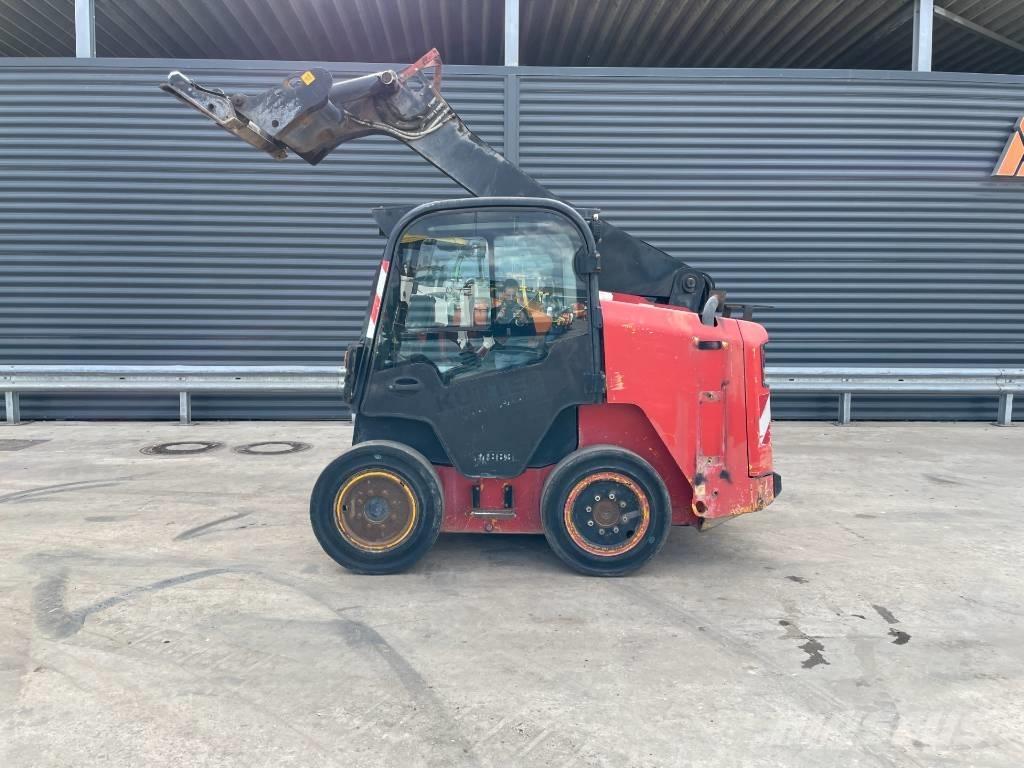JCB R260 Carregadoras de direcção deslizante