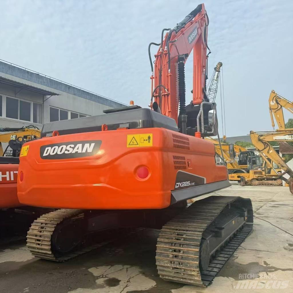Doosan DX225LC-9C Escavadoras Midi 7t - 12t