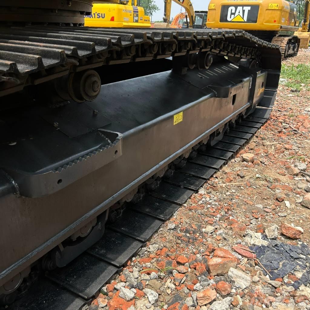 Komatsu 240-8 Escavadoras de rastos