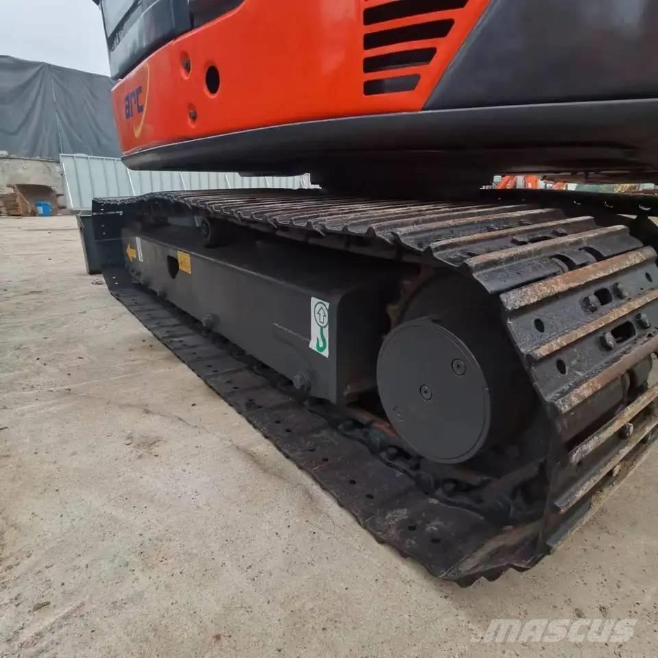 Hitachi ZX60U Mini Escavadoras <7t