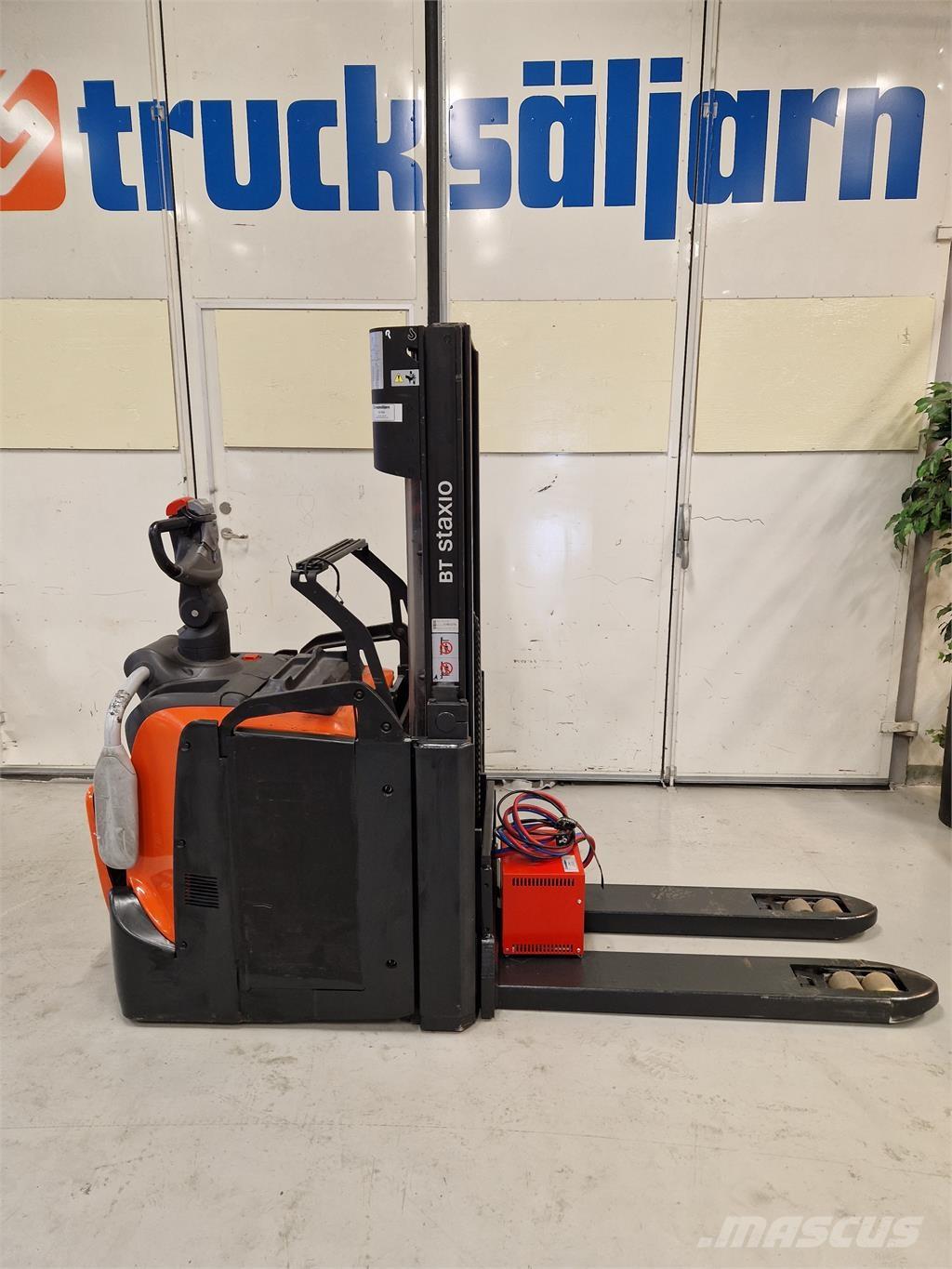 Toyota SPE200D Self propelled stackers