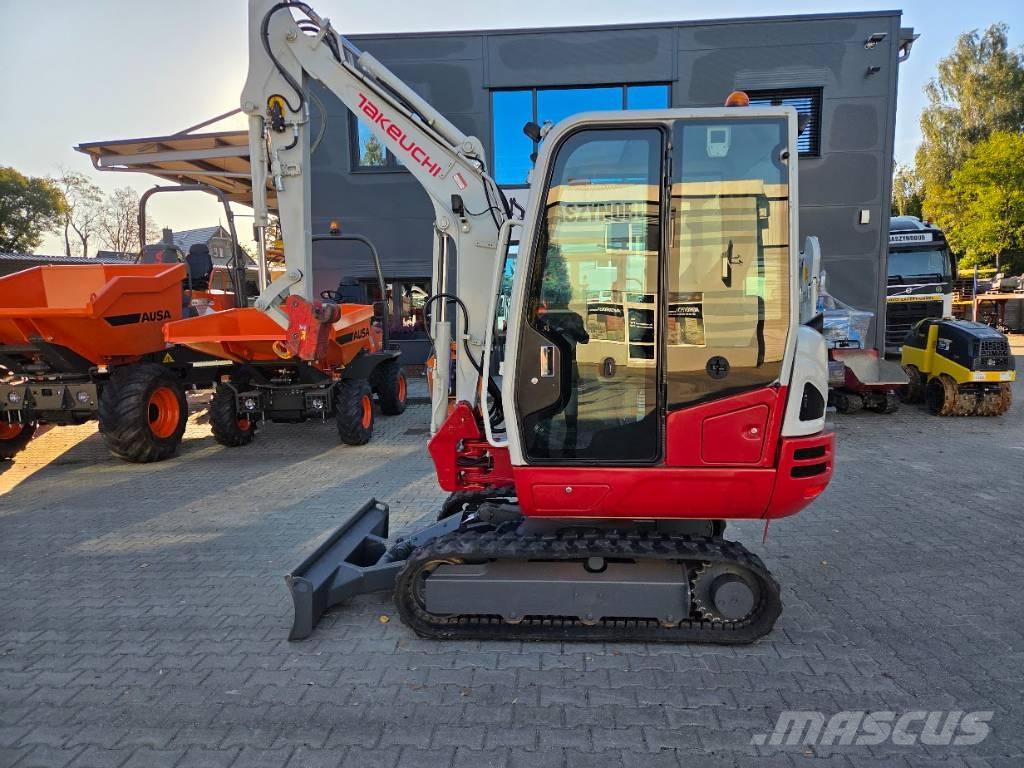 Takeuchi TB230 + HS03 Mini Escavadoras <7t