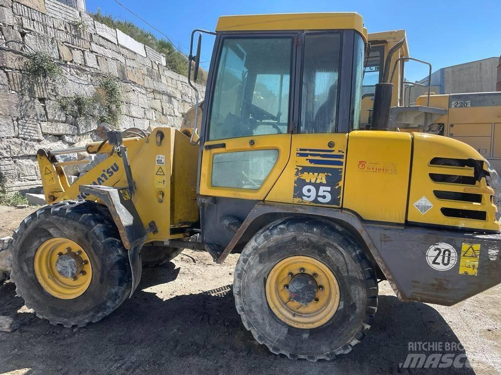 Komatsu WA95-3 Pás carregadoras de rodas