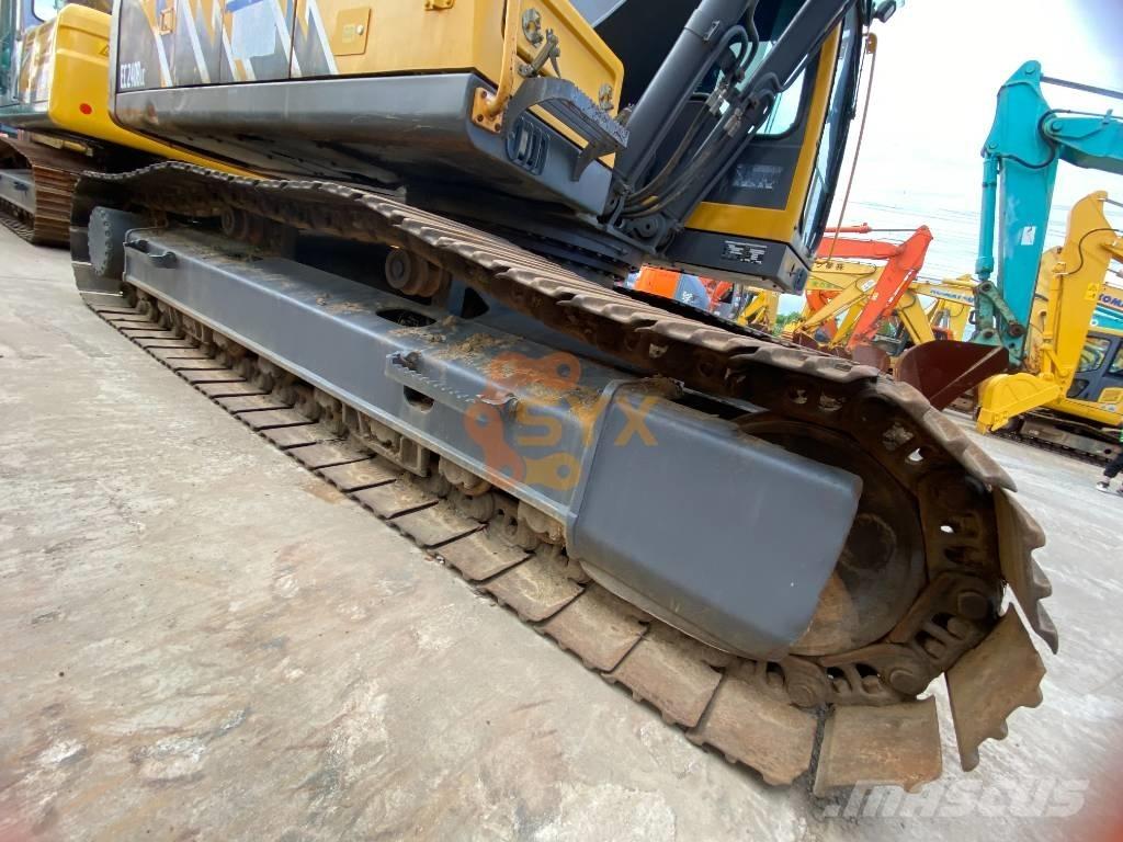 Volvo EC 240 B LC Escavadoras de rastos