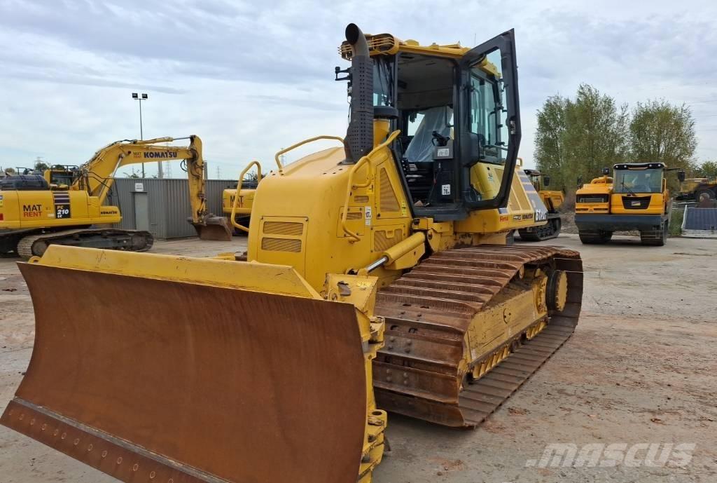 Komatsu D61PXI-24E0 Dozers - Tratores rastos