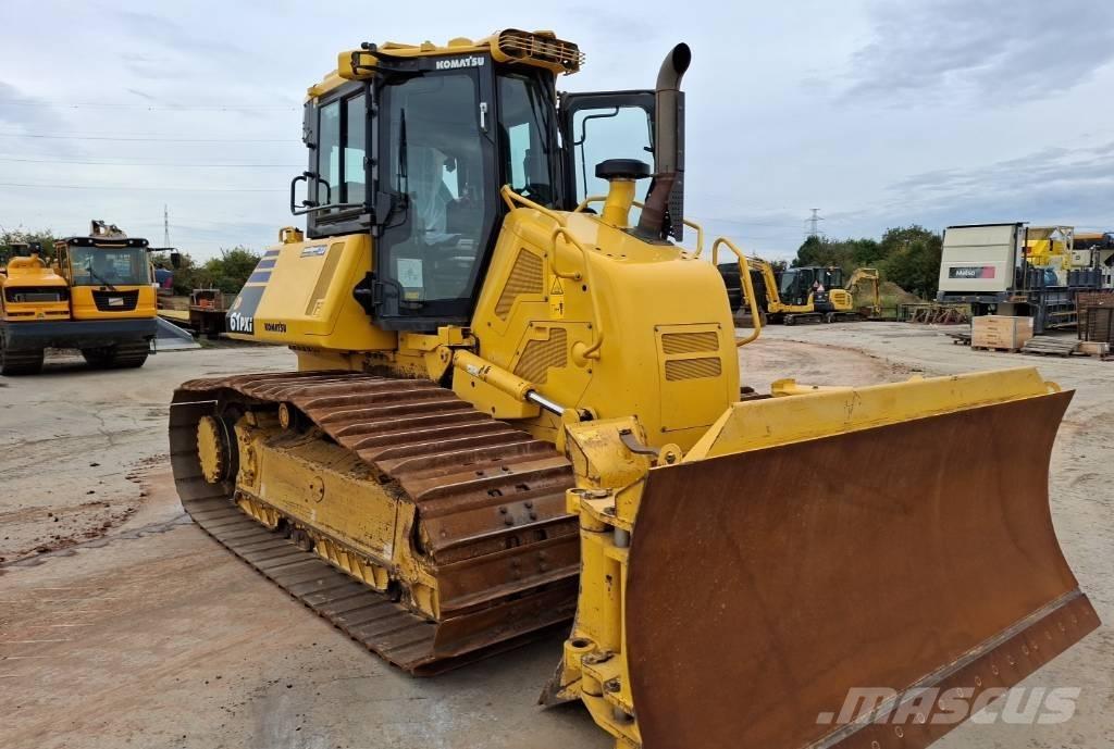 Komatsu D61PXI-24E0 Dozers - Tratores rastos