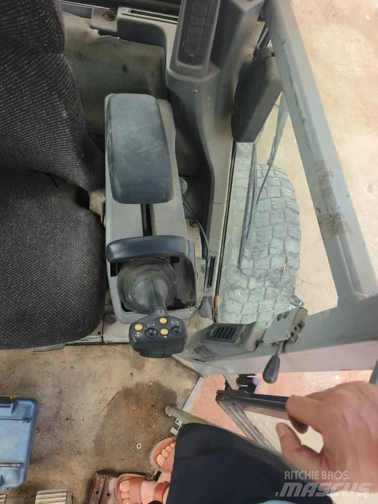 CAT 140 M Motoniveladoras
