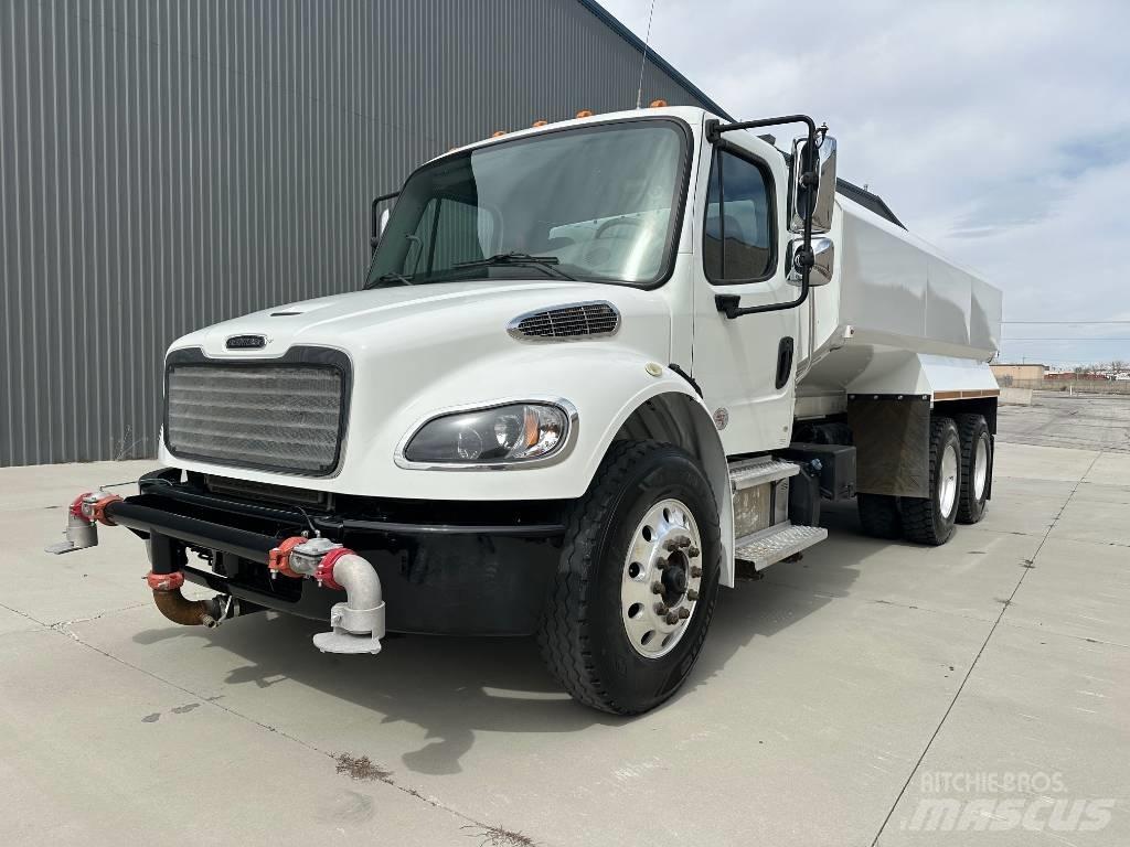Freightliner M2 Auto-tanques