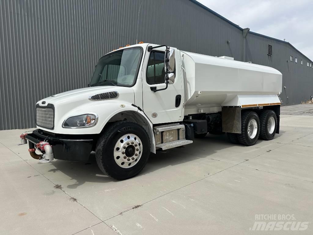Freightliner M2 Auto-tanques