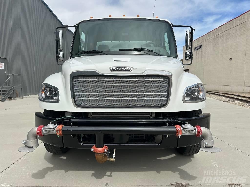 Freightliner M2 Auto-tanques