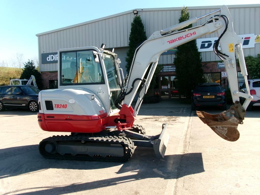 Takeuchi TB 240 Mini Escavadoras <7t