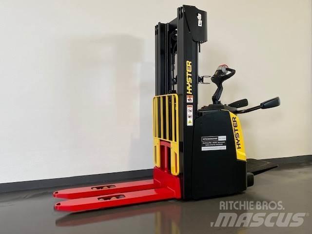 Hyster S1.6S IL Empilhador para operador externo