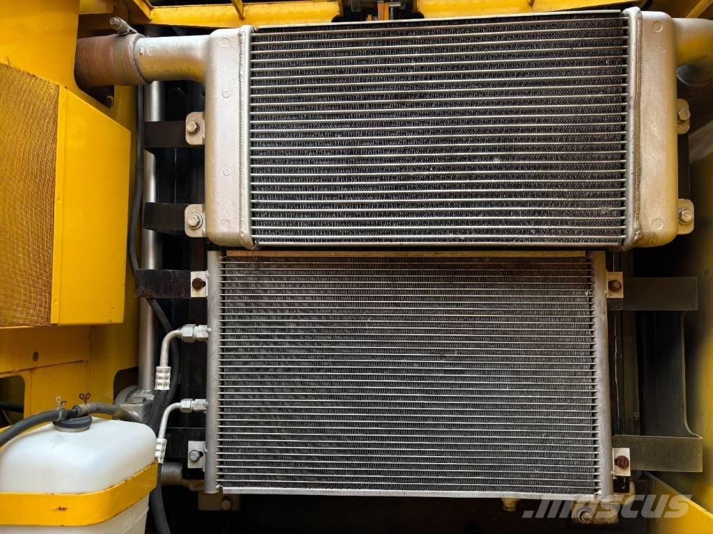 Komatsu PC 220-7 Escavadoras de rastos