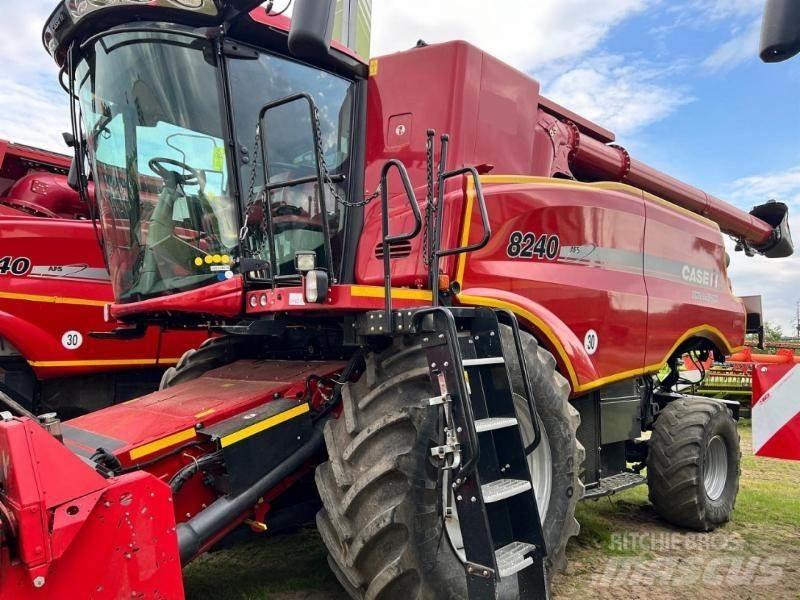 Case IH 8240 Ceifeiras debulhadoras