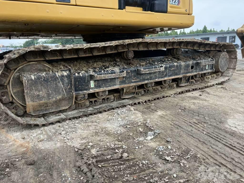 CAT 323 GC Escavadoras de rastos