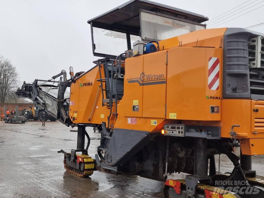 Wirtgen W 200 Fresadoras de asfalto